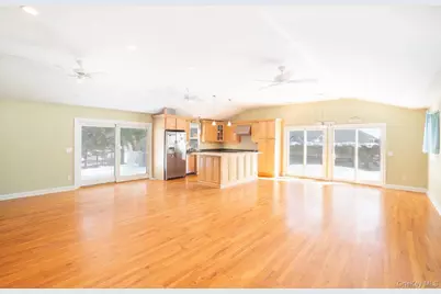 1545 E Gillette Drive, East Marion, NY 11939 - Photo 13