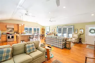 1545 E Gillette Dr, East Marion, NY 11939 - Photo 9