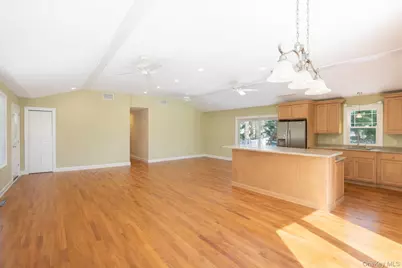 1545 E Gillette Drive, East Marion, NY 11939 - Photo 7