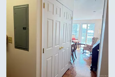 306 Sutton Drive, Mount Kisco, NY 10549 - Photo 9