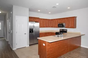 33 Fairfield Ln, Mastic Beach, NY 11951 - Photo 3