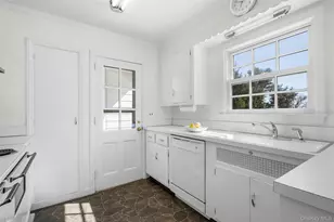 35 Byron Ln, Larchmont, NY 10538 - Photo 11