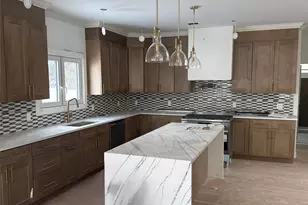 53 Blackbird Ln, Levittown, NY 11756 - Photo 3