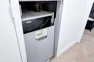 114-83 145th St, Jamaica, NY 11436 - Photo 13