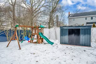 33 Loughlin Dr, Shirley, NY 11967 - Photo 37