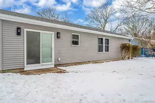 33 Loughlin Dr, Shirley, NY 11967 - Photo 29