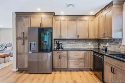 33 Loughlin Drive, Shirley, NY 11967 - Photo 15