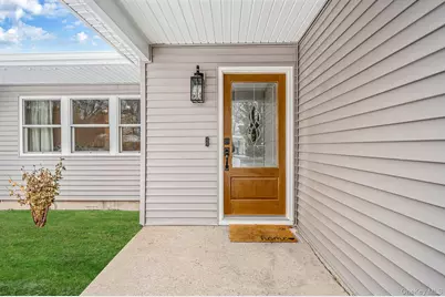 33 Loughlin Drive, Shirley, NY 11967 - Photo 7