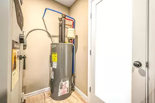 33 Loughlin Dr, Shirley, NY 11967 - Photo 27