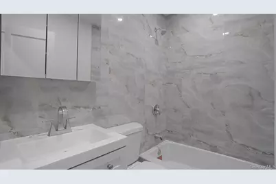 679 E 221st Street, Bronx, NY 10467 - Photo 19