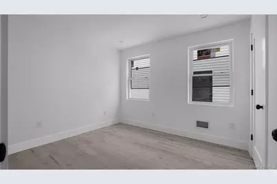 338 E 234th Street, Bronx, NY 10470 - Photo 11