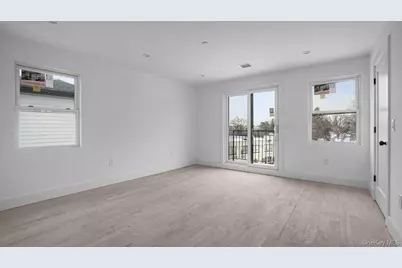 338 E 234th Street, Bronx, NY 10470 - Photo 19