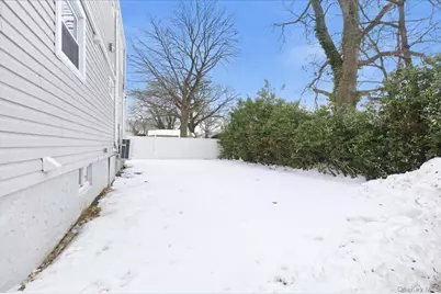 66 Elm Street, Valley Stream, NY 11580 - Photo 21