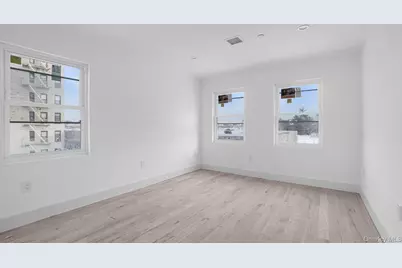 342 E 234th Street, Bronx, NY 10470 - Photo 19