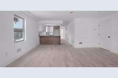 342 E 234th Street, Bronx, NY 10470 - Photo 9