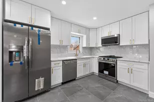 99-11 205th Pl, Hollis, NY 11423 - Photo 3