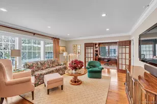 265 Northwoods Rd, Manhasset, NY 11030 - Photo 15