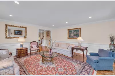 265 Northwoods Road, Manhasset, NY 11030 - Photo 7
