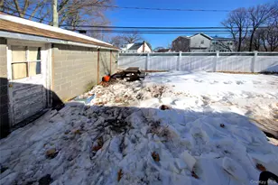 984 Shelburne Dr, Franklin Square, NY 11010 - Photo 27