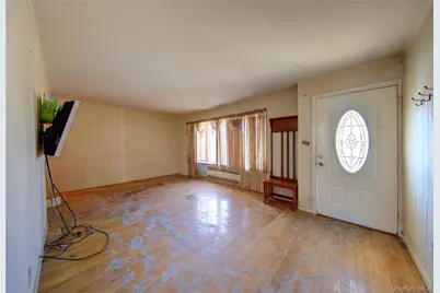 984 Shelburne Drive, Franklin Square, NY 11010 - Photo 3