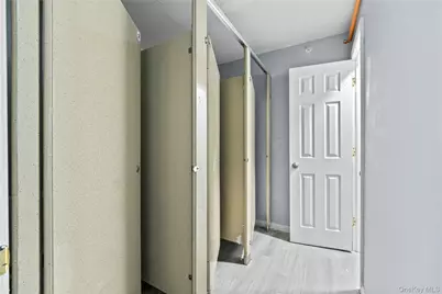 996 Haverstraw Road, Suffern, NY 10901 - Photo 29