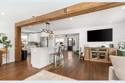 47 Smith Avenue, Islip, NY 11751 - Photo 3