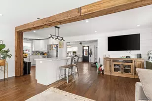 47 Smith Ave, Islip, NY 11751 - Photo 3