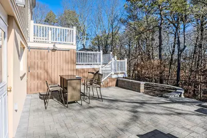 123 9th Avenue, Holtsville, NY 11742 - Photo 15