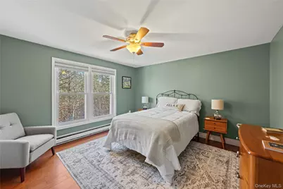 123 9th Avenue, Holtsville, NY 11742 - Photo 37