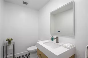 16 Pony Cir, Roslyn Heights, NY 11577 - Photo 11