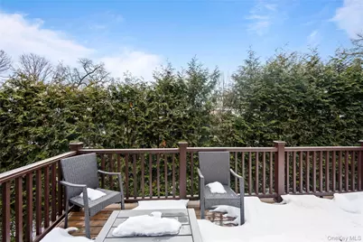 16 Pony Circle, Roslyn Heights, NY 11577 - Photo 21