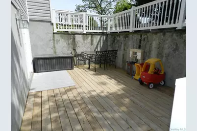 3105 Eagle Avenue, Medford, NY 11763 - Photo 9