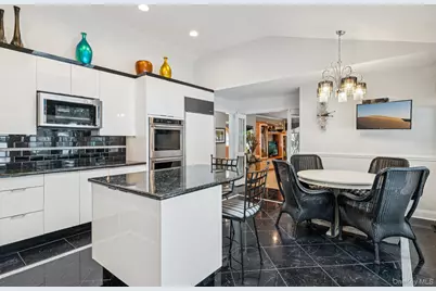 37 Bridle Path, Nissequogue, NY 11780 - Photo 15