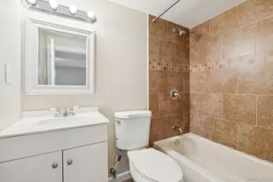 53 Hickory St, Central Islip, NY 11722 - Photo 35