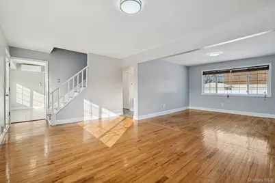 53 Hickory Street, Central Islip, NY 11722 - Photo 9