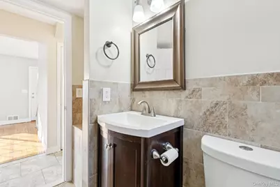 53 Hickory Street, Central Islip, NY 11722 - Photo 21