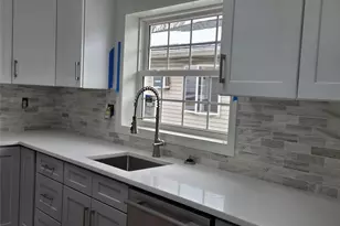 451 E Pine St, Long Beach, NY 11561 - Photo 3