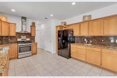2655 Rocky Point Road, East Marion, NY 11939 - Photo 15