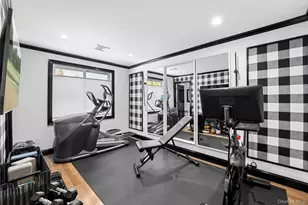 11 Huckleberry Ln E, Hampton Bays, NY 11946 - Photo 11