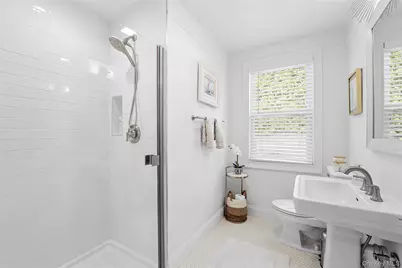 11 Huckleberry Lane E, Hampton Bays, NY 11946 - Photo 7