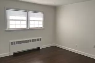 106 Bregman Ave, New Hyde Park, NY 11040 - Photo 7