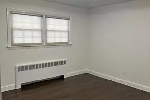 106 Bregman Ave, New Hyde Park, NY 11040 - Photo 9