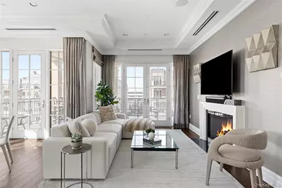 1000 Royal Court #1207, North Hills, NY 11040 - Photo 1