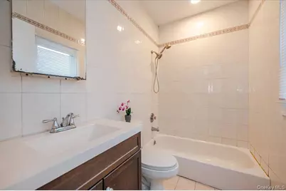 227 Doughty Boulevard, Inwood, NY 11096 - Photo 27