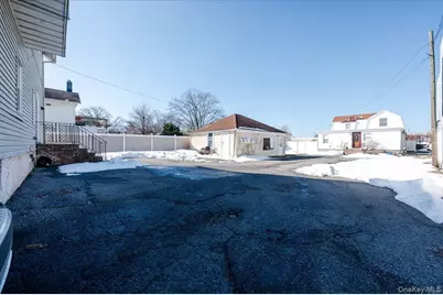 227 Doughty Boulevard, Inwood, NY 11096 - Photo 43