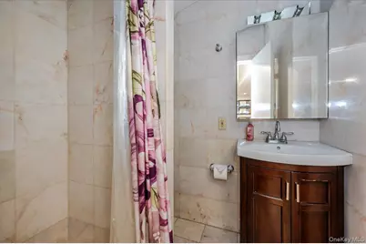 227 Doughty Boulevard, Inwood, NY 11096 - Photo 15