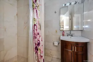 227 Doughty Blvd, Inwood, NY 11096 - Photo 15