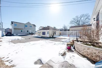 227 Doughty Boulevard, Inwood, NY 11096 - Photo 41