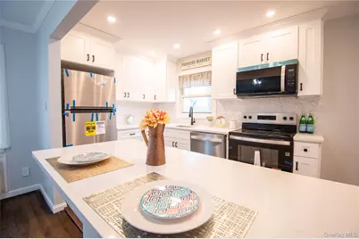 650 Bryant Street, East Meadow, NY 11554 - Photo 11