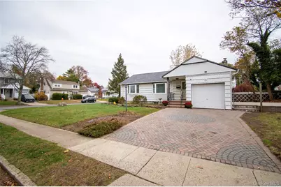 650 Bryant Street, East Meadow, NY 11554 - Photo 5